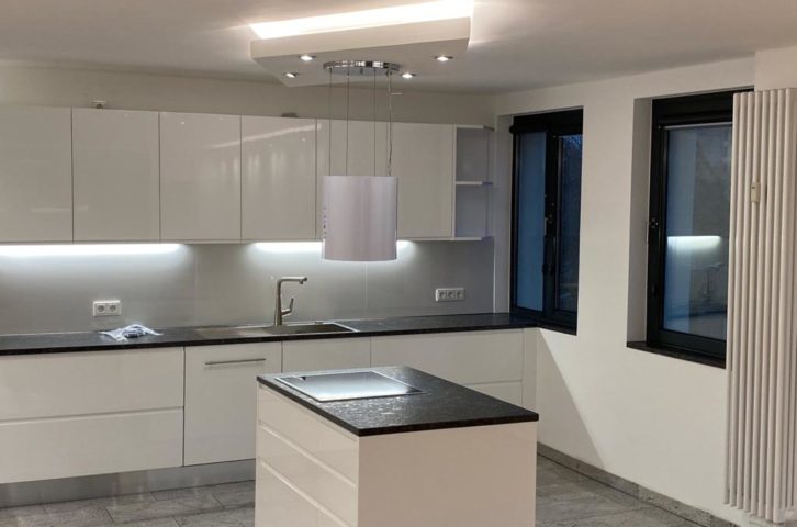 Möbliert oder nicht.. Wohnung in bester Lage Frankfurts, frisch saniert mieten zum Erstbezug
